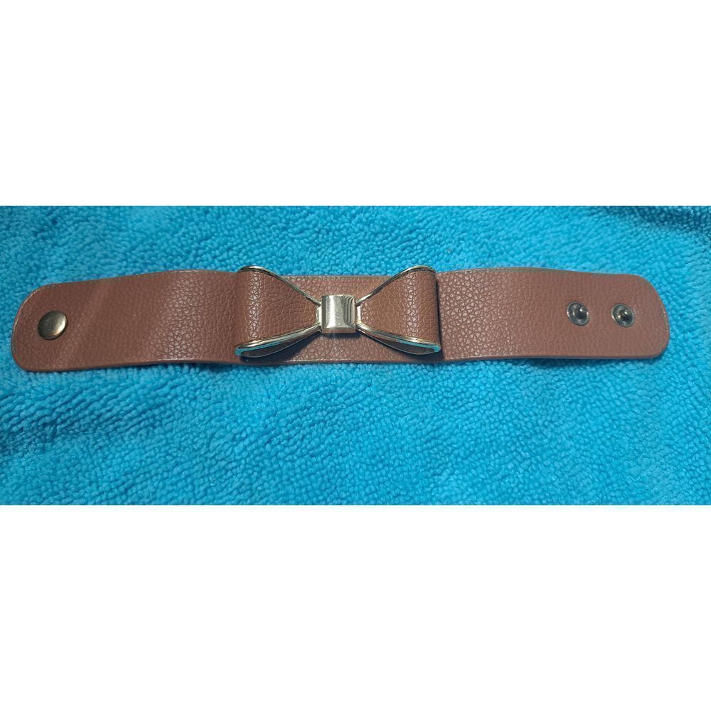 Bowtie bracelet 